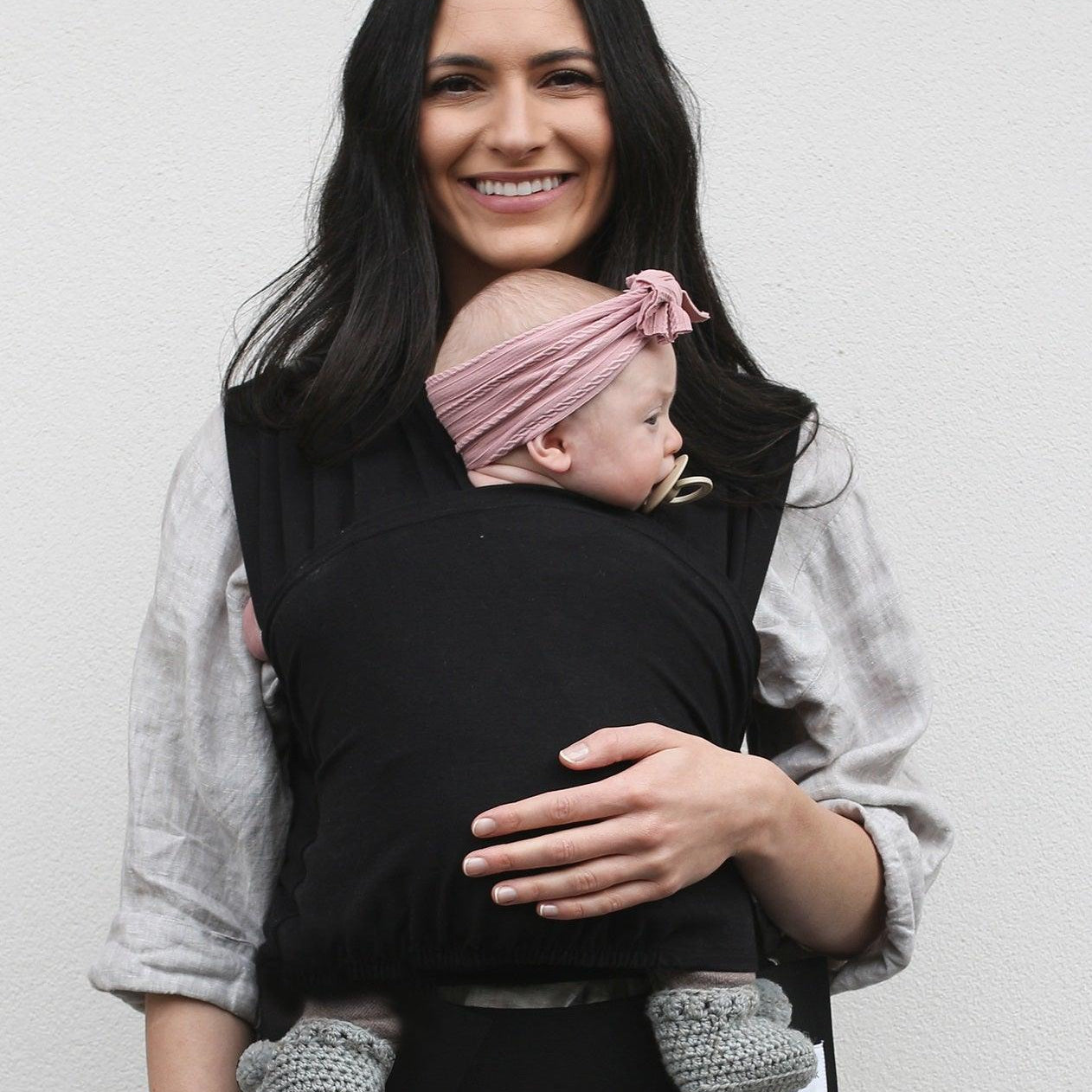 BabyDink the Original No-Wrap Carrier, Black Yoho Baby co