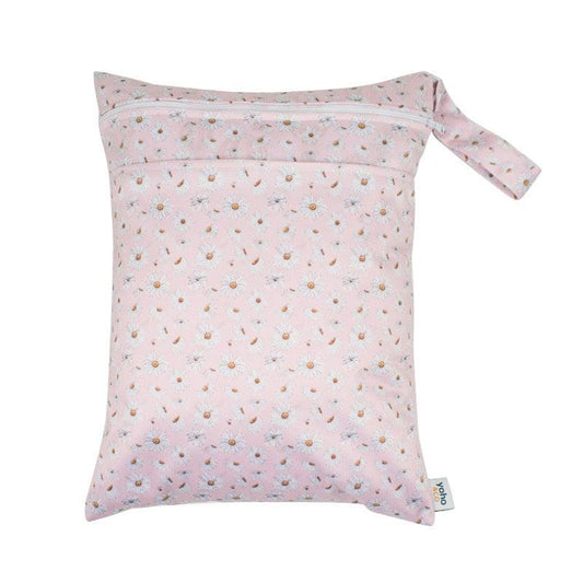 Yoho Baby & co. NZ Wet bags in 4 convenient sizes, for babies daycare, swim nappy, cloth nappies, snacks, breast pads and so much more! Pink Daisies Print